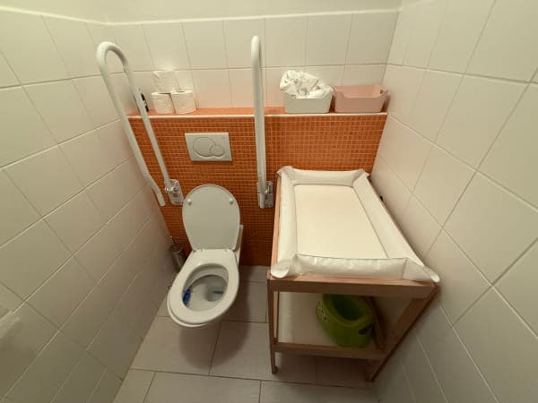 V Cukru (dříve Tu Kafe)